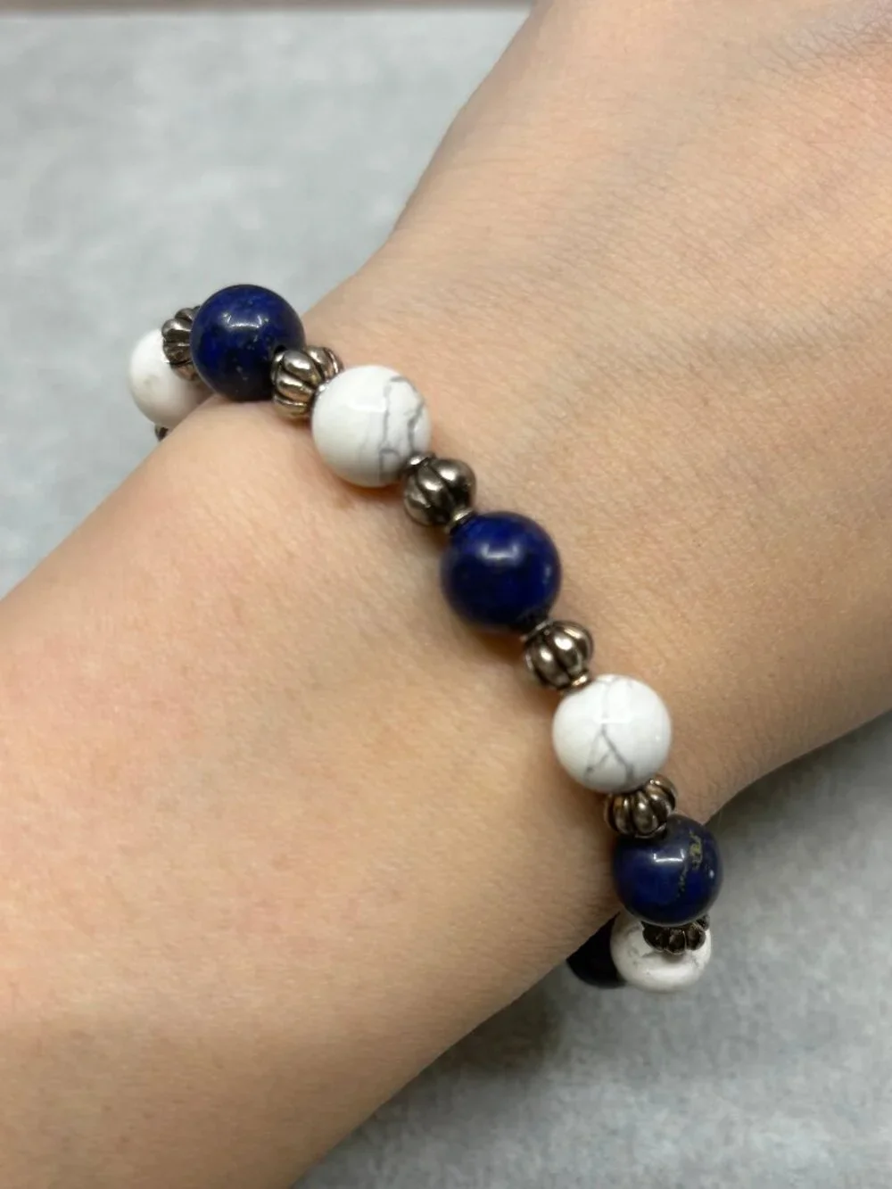 8mm Natural Blue Lapis Lazuli White Howlite Stone Adjustable Stretch Bracelet